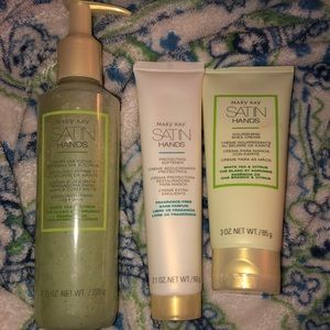 Mary Kay satin hands set!